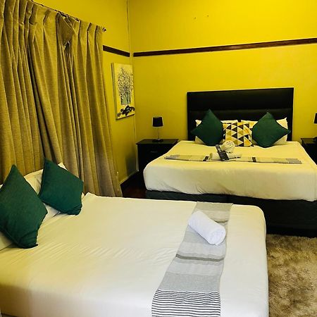 St Eve Lodge & Spa Блумфонтейн Екстер'єр фото