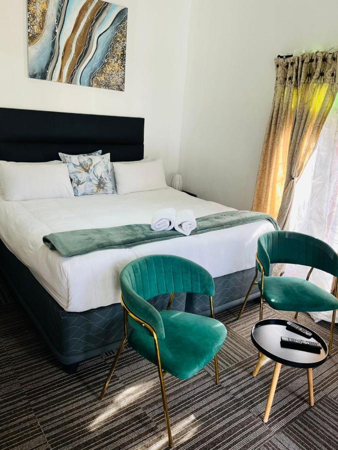 St Eve Lodge & Spa Блумфонтейн Екстер'єр фото