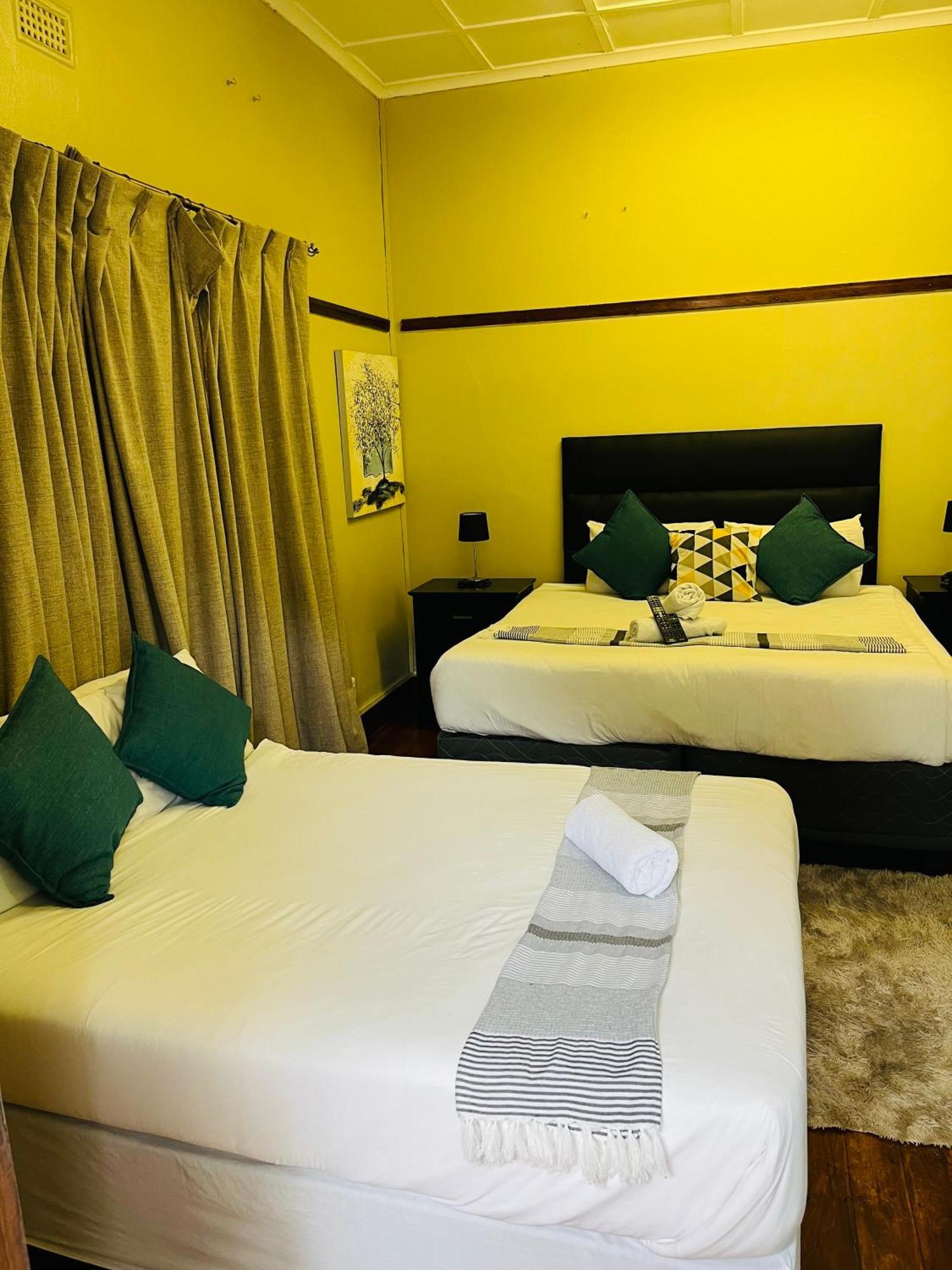 St Eve Lodge & Spa Блумфонтейн Екстер'єр фото